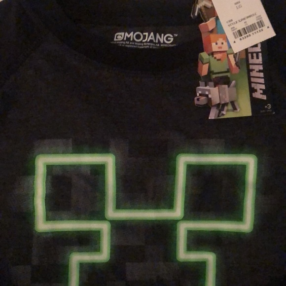 #33 Minecraft top grey/ black NWT cute - Picture 2 of 3